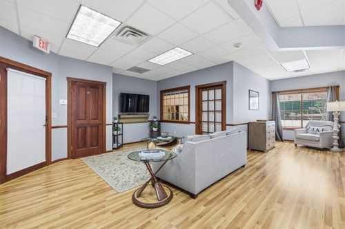 11-41 Glendale Pl, Gilford, NH, 03249-7702 | Card Image