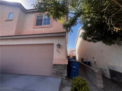 2105 William Holden Court, Townhouse with 3 bedrooms, 2 bathrooms and null parking in Las Vegas NV | Image 1