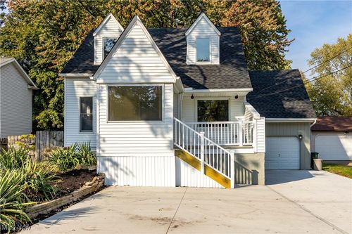 25324 Hall Dr, Westlake, OH, 44145-4926 | Card Image