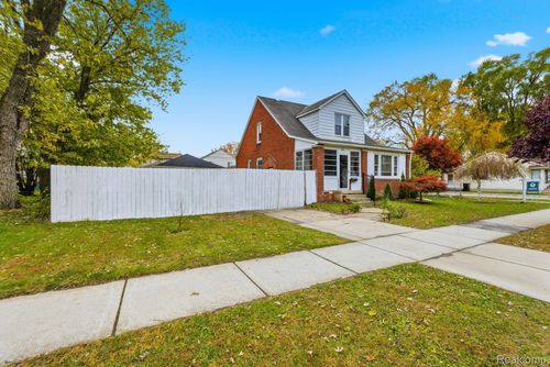 804 E Lincoln Ave, Madison Heights, MI, 48071-4059 | Card Image