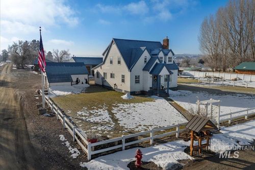 495 E Bridge St, Midvale, ID, 83645-2019 | Card Image