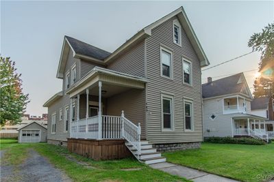 Front of home with porch | Image 1