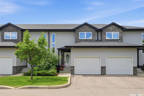 12-547 E Hampton Blvd, Saskatoon, SK, S7R0H8 | Card Image