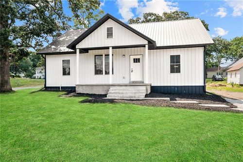 201 Linn St, Trenton, MO, 64683 | Card Image