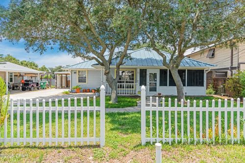 211 S Wells St, Panama City Beach, FL, 32413-1979 | Card Image