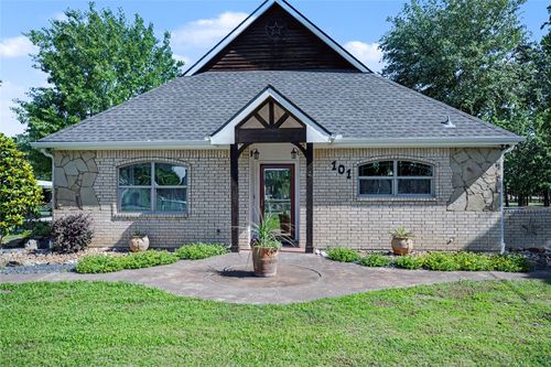 101 Friendship Cir, West Tawakoni, TX, 75474-4513 | Card Image