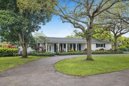 8425 Sw 149th Dr, Palmetto Bay, FL, 33158-1948 | Card Image