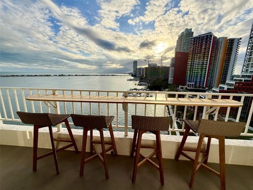 apt-15c-200 Se 15th Rd, Miami, FL, 33129-1204 | Card Image