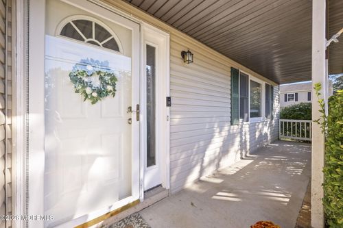 568 Marbro Ave, Brick, NJ, 08724-2186 | Card Image