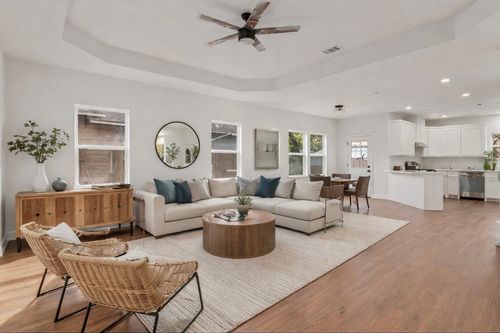 805 Ritchey St, Gainesville, TX, 76240-3534 | Card Image