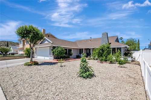 27049 Langside Ave, Canyon Country, CA, 91351-2517 | Card Image