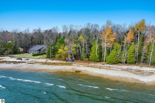 010 North Shore Drive, Northport, MI, 49670 | Card Image