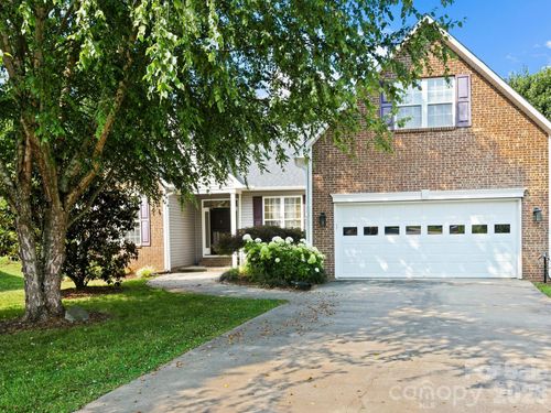 412 Silo Dr, Asheville, NC, 28806-7200 | Card Image