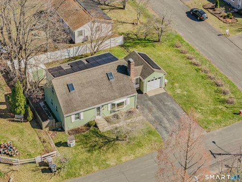 15 Sunnieside Dr, Niantic, CT, 06357-1710 | Card Image
