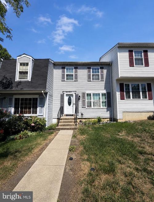 4053 Silver Park Ter, SUITLAND, MD, 20746-3046 | Card Image