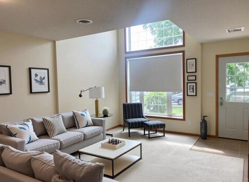 312 Wagon Wheel Ln, Chaska, MN, 55318-1576 | Card Image