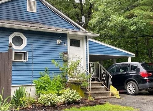 5 Amber St, Worcester, MA, 01602-2401 | Card Image