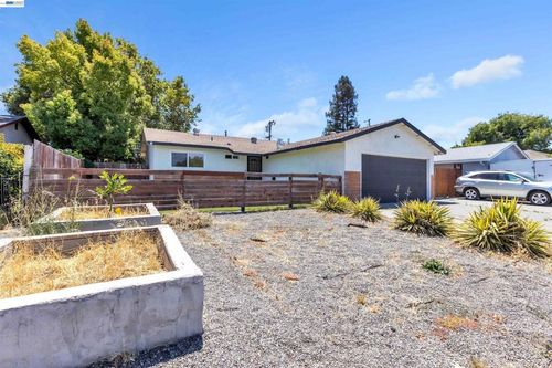 425 E Tabor Ave, Fairfield, CA, 94533-4001 | Card Image