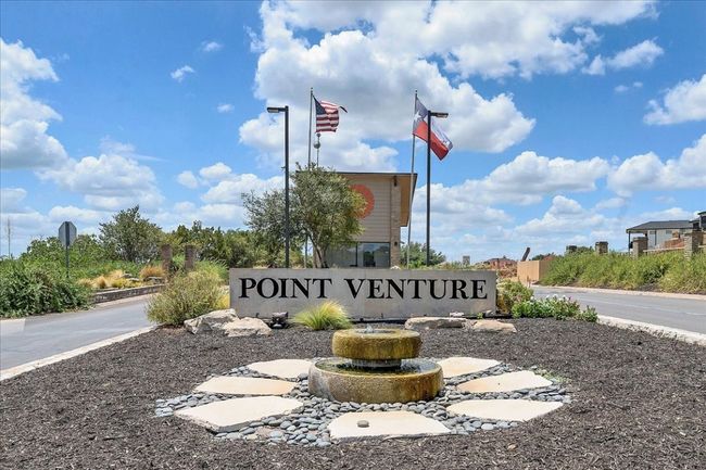 111 Comanche Pt, Townhouse with 3 bedrooms, 2 bathrooms and 2 parking in Point Venture TX | Image 26