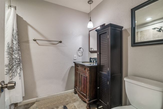 Full bath with vanity and toilet | Image 21