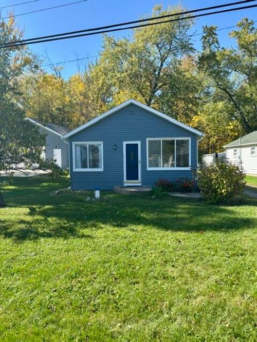 890 Sunrise Park Street, Genoa Township, MI, 48843 | Card Image