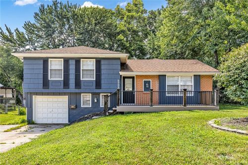 5204 S Delaware Ave, Independence, MO, 64055-5547 | Card Image