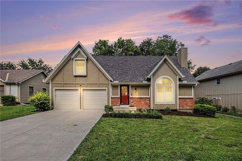 15299 Conser St, Overland Park, KS, 66223-2816 | Card Image