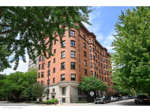 1b-1210 Astor St, Chicago, IL, 60610-2323 | Card Image