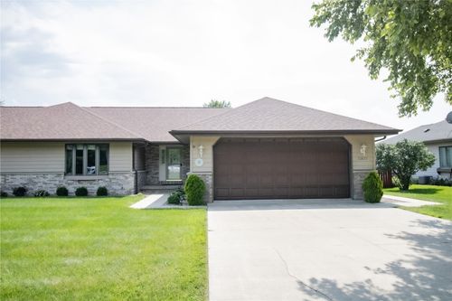 23672 Gombert Dr, Anamosa, IA, 52205-7930 | Card Image