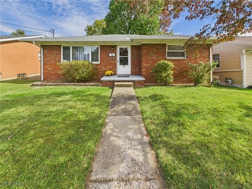 2706 Cleveland Ave, Parkersburg, WV, 26104-2808 | Card Image