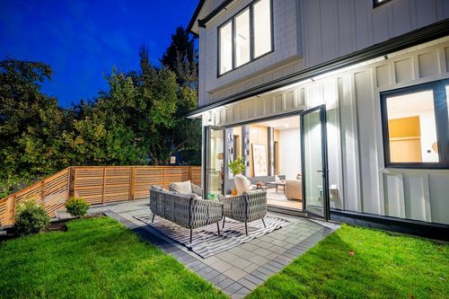 {{alt}} | Card Image