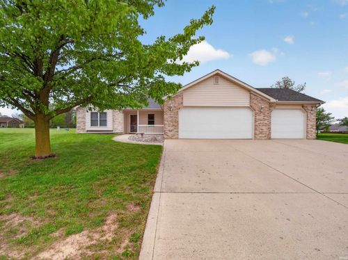 1402 Barrington Dr, Auburn, IN, 46706-3070 | Card Image