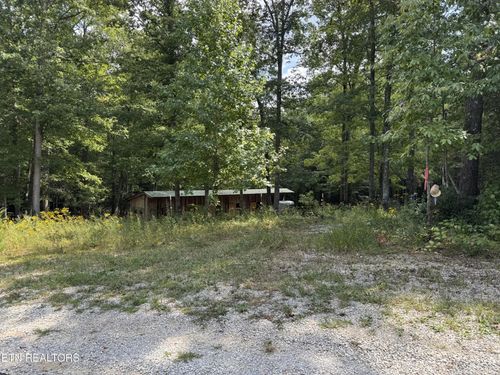 837 Bear Hollow Rd, Oneida, TN, 37841-3840 | Card Image