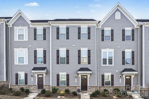 2105 Autumn Olive Ln, Matthews, NC, 28104-1145 | Card Image