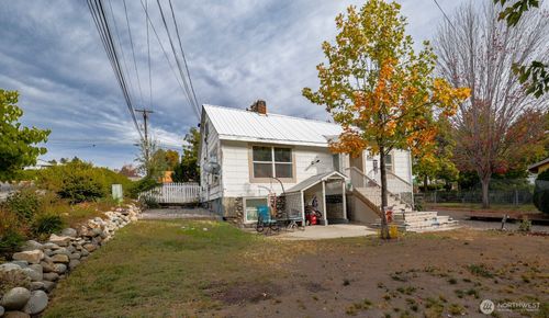 26 W Cherry Ave, Omak, WA, 98841-9707 | Card Image