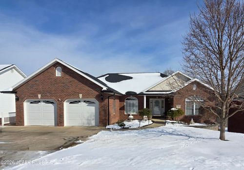 2427 Camzie Dr, Jefferson City, MO, 65101-1828 | Card Image