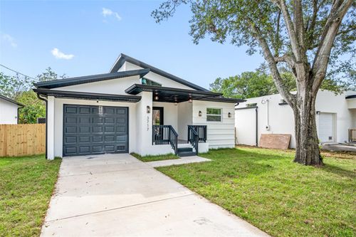 3717 E Clifton St, Tampa, FL, 33610-3712 | Card Image