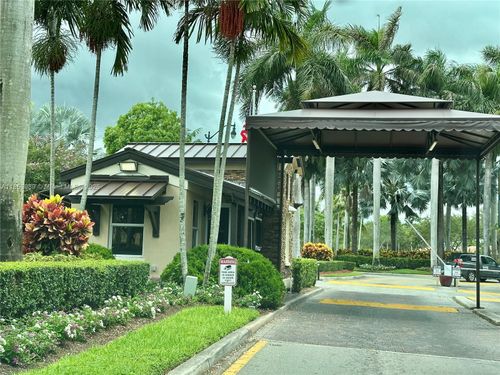24-1388 Ne 33rd Ave, Homestead, FL, 33033-6180 | Card Image