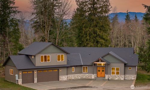26181 276th Ave Se, Ravensdale, WA, 98051-8634 | Card Image