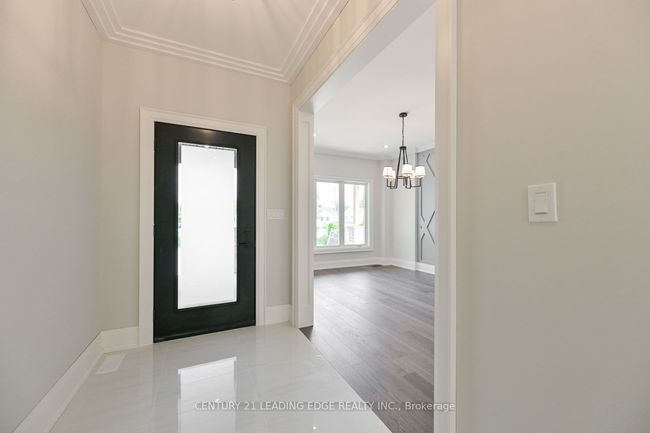 826 Montsell Ave, House other with 4 bedrooms, 3 bathrooms and 4 parking in Willow Beach ON | Image 4