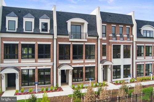 1622 Chain Bridge Rd, MCLEAN, VA, 22101-4320 | Card Image