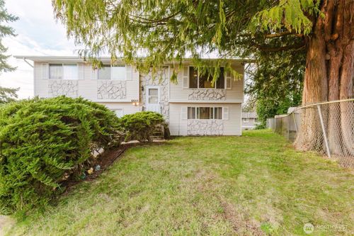 6844 Ne Helena Ct, Bremerton, WA, 98311-9567 | Card Image