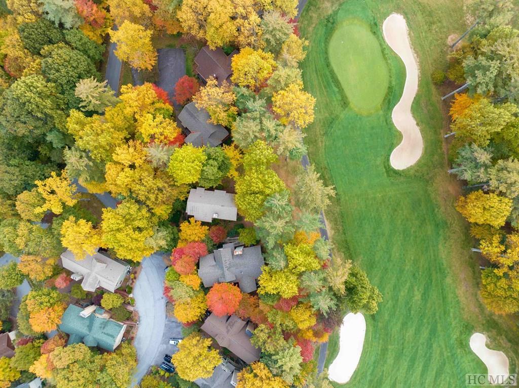 First Tee Trl, Cashiers, NC 28717