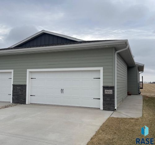 9621 W Tunis Dr Drive, Sioux Falls, SD, 57106 | Card Image