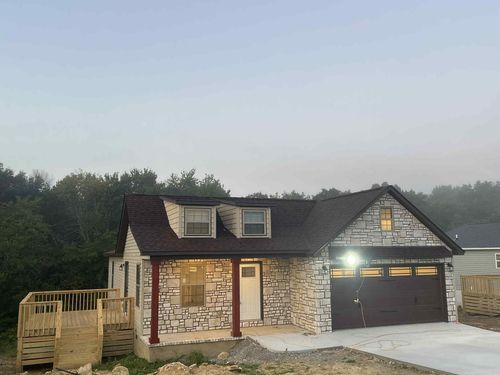 57 Queens Drive, East Bernstadt, KY, 40729 | Card Image