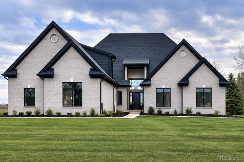 5873 Saratoga Dr, Oxford, MI, 48371-1086 | Card Image