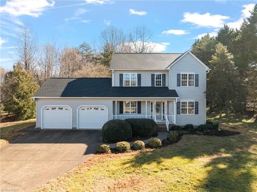 1205 Fairfield Creek Dr, Pfafftown, NC, 27040-9237 | Card Image