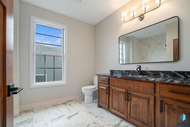 8607 W Shoreline Pl, Townhouse with 3 bedrooms, 3 bathrooms and null parking in Sioux Falls SD | Image 18