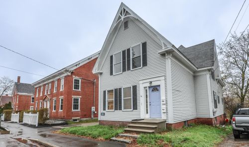 14 Chestnut St, Pittsfield, NH, 03263-3302 | Card Image