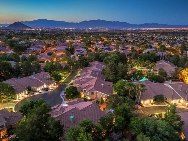 UNIT-101 - 1900 Summer Pine Ct, Townhouse with 3 bedrooms, 3 bathrooms and null parking in Las Vegas NV | Image 35